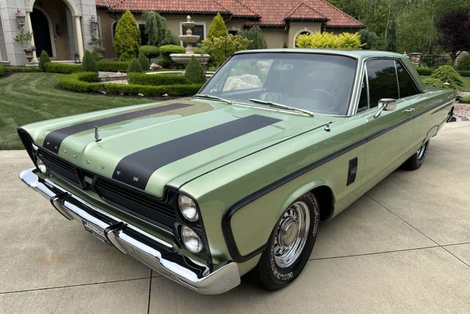 1966 Plymouth Fury sold for $10,555