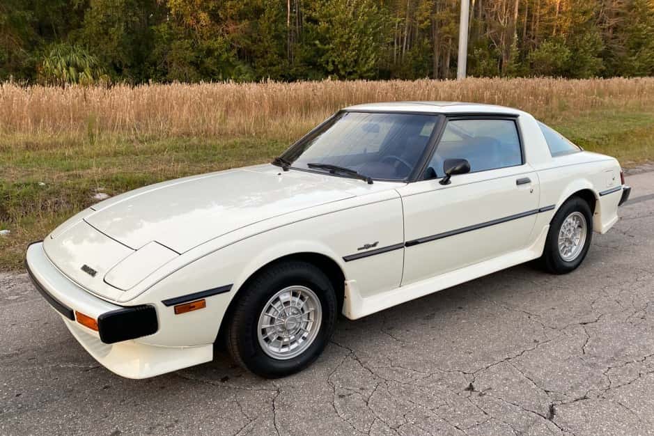 1980 Mazda RX-7 FB sold for $8,200