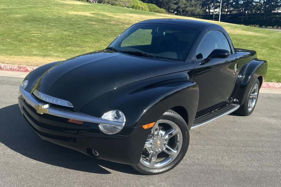 2005 Chevrolet SSR sold for $25,002