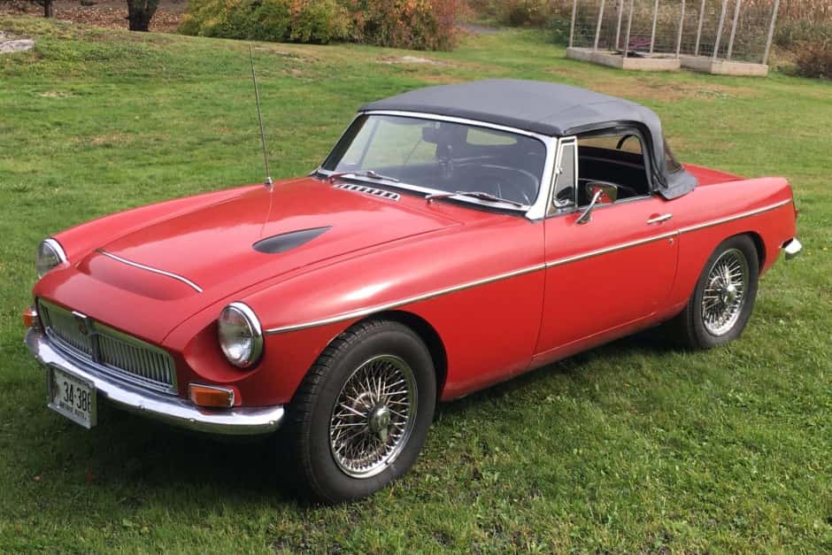 1968 MG MGC sold for $9,600