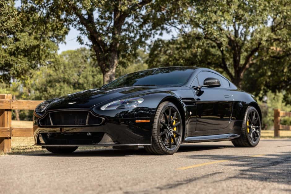 2015 Aston Martin V12 Vantage sold for $89,000