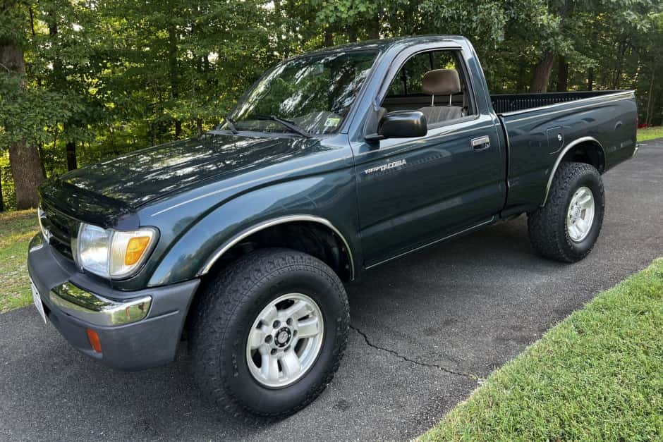 1998 Toyota Tacoma (N1X0 1995-2005) sold for $12,250