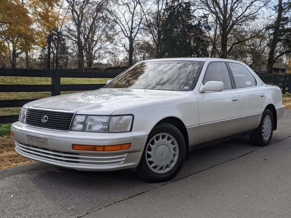1992 Lexus LS Sedan sold for $9,700