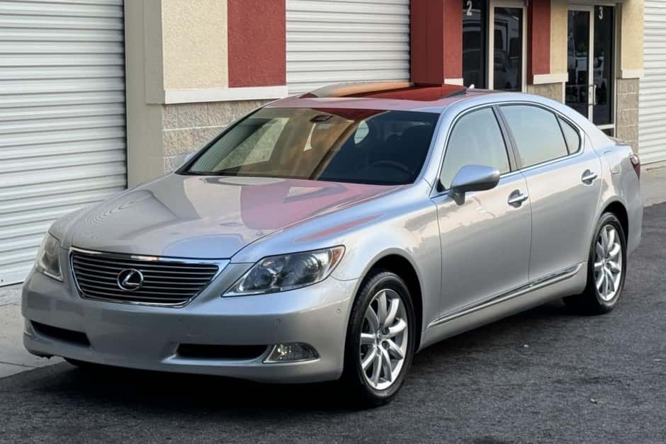 2007 Lexus LS Sedan sold for $15,500