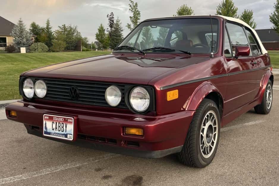 1990 Volkswagen Golf/Rabbit Cabriolet sold for $5,653