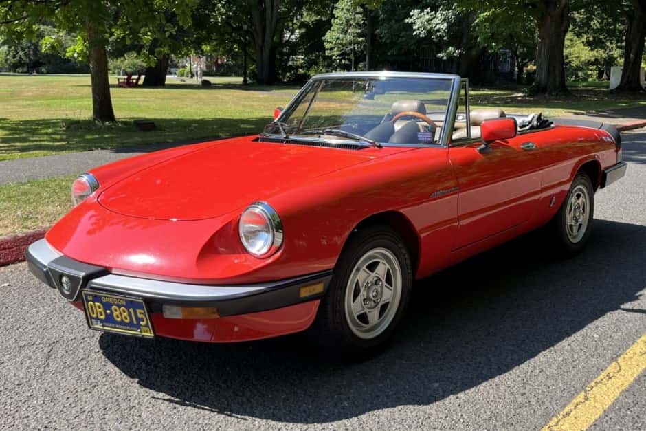 1984 Alfa Romeo 105/115 Spider Series 3 sold for $11,250