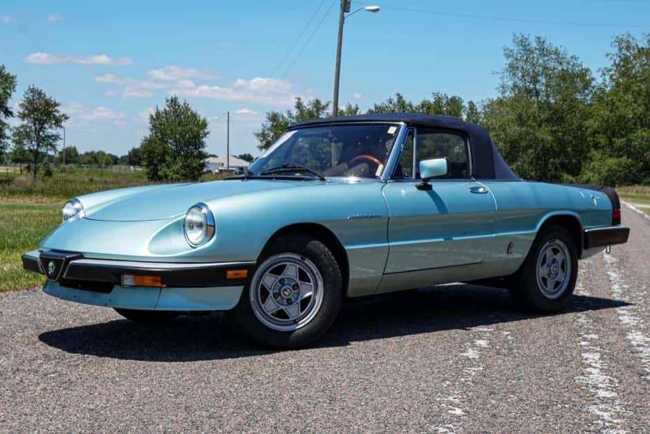 1983 Alfa Romeo 105/115 Spider Series 3 sold for $9,700