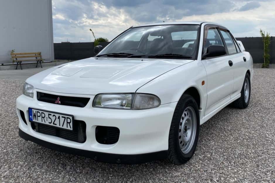 1994 Mitsubishi Lancer Evolution sold for $15,500