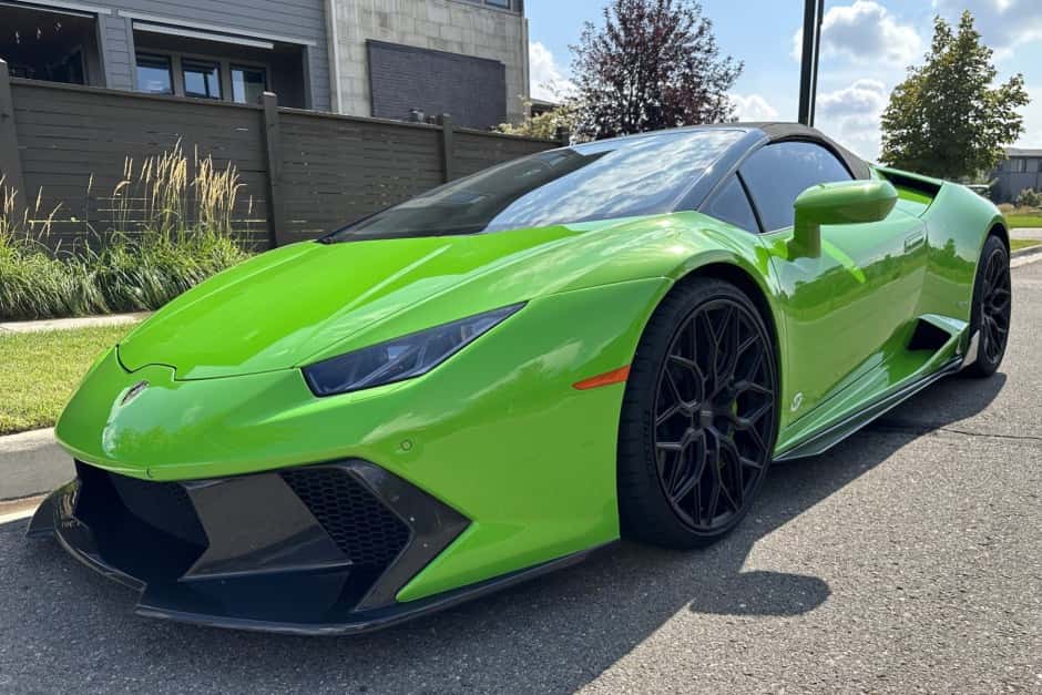 2017 Lamborghini Huracán sold for $186,000
