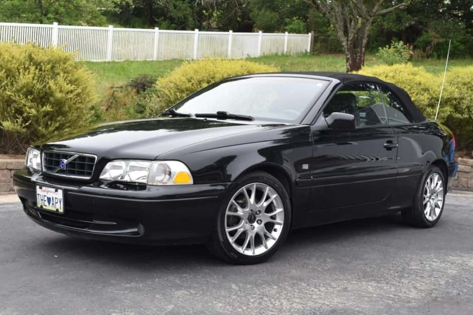 2004 Volvo C70 sold for $5,404