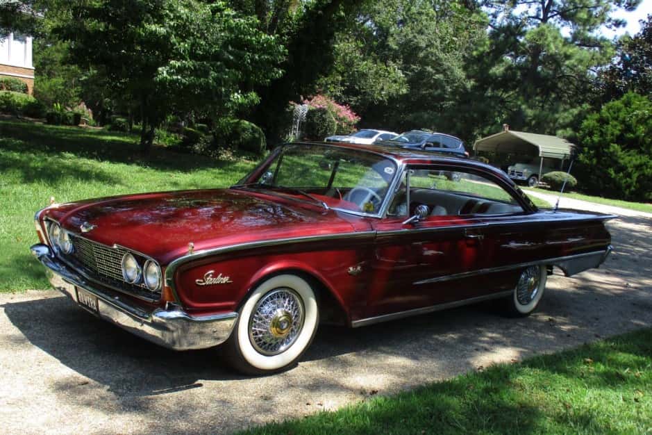 1960 Ford Galaxie sold for $23,500