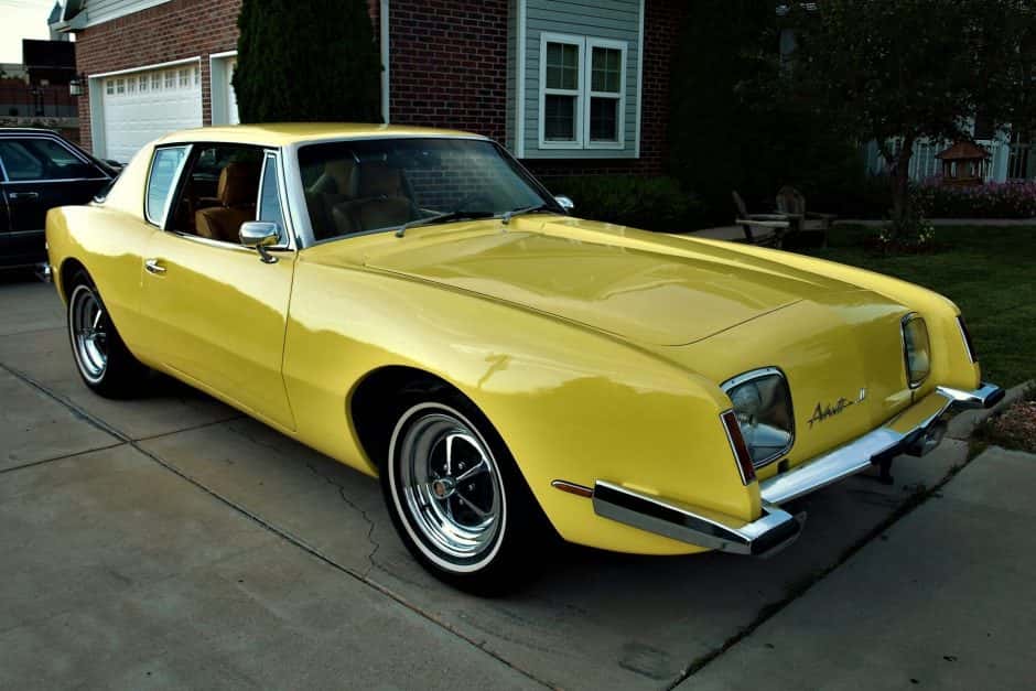 1970 Studebaker Avanti sold for $13,750