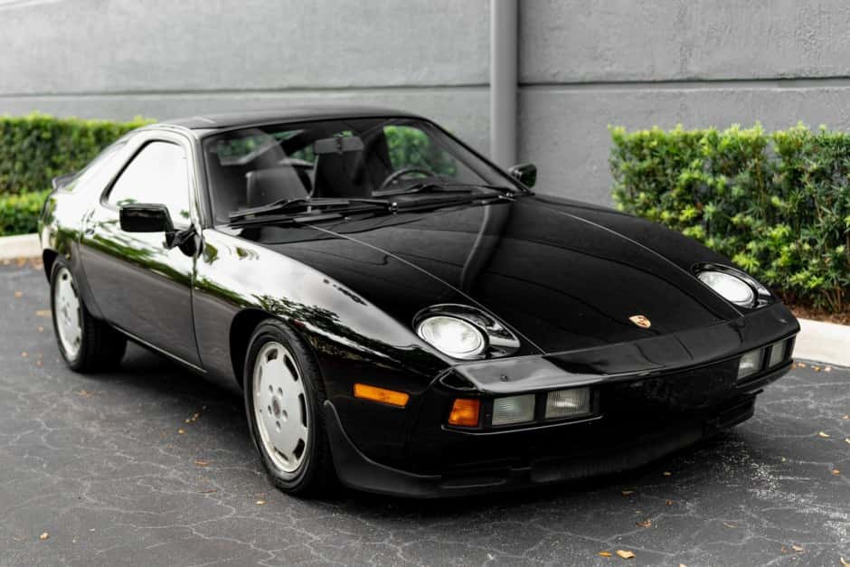 1985 Porsche 928 sold for $31,500