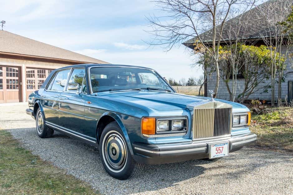 1982 Rolls-Royce SZ Silver Spirit & Silver Spur sold for $6,200