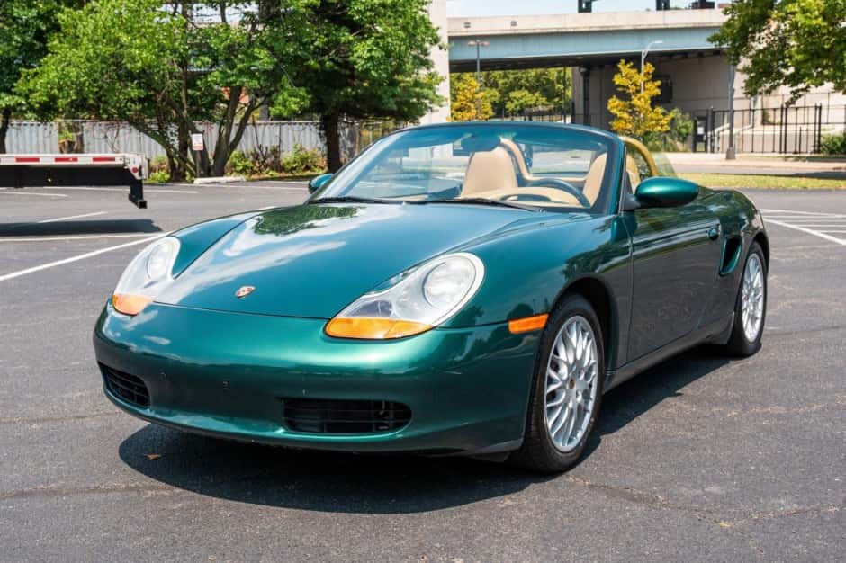 2001 Porsche 986 Boxster sold for $12,500