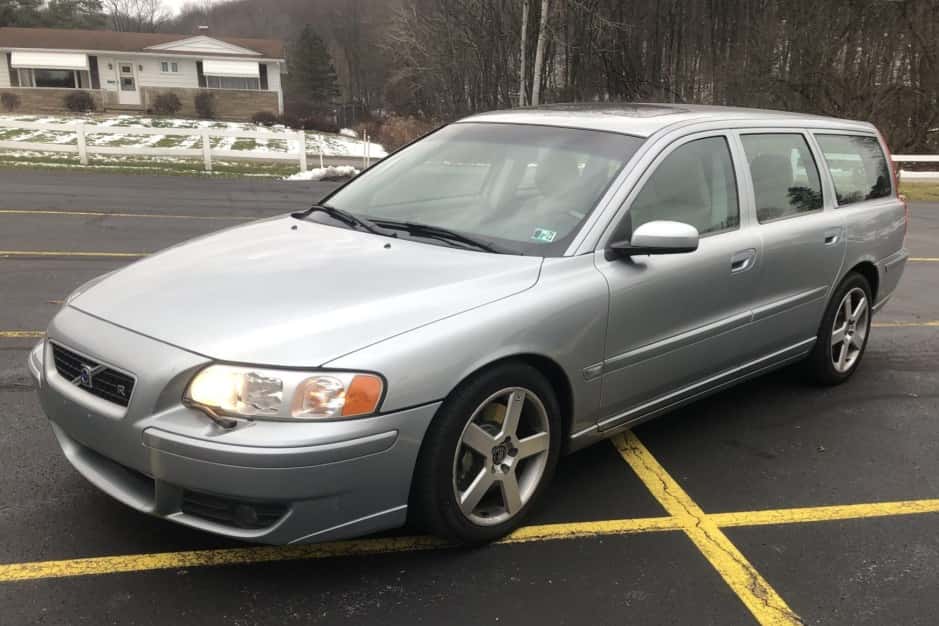 2006 Volvo V70R sold for $15,750