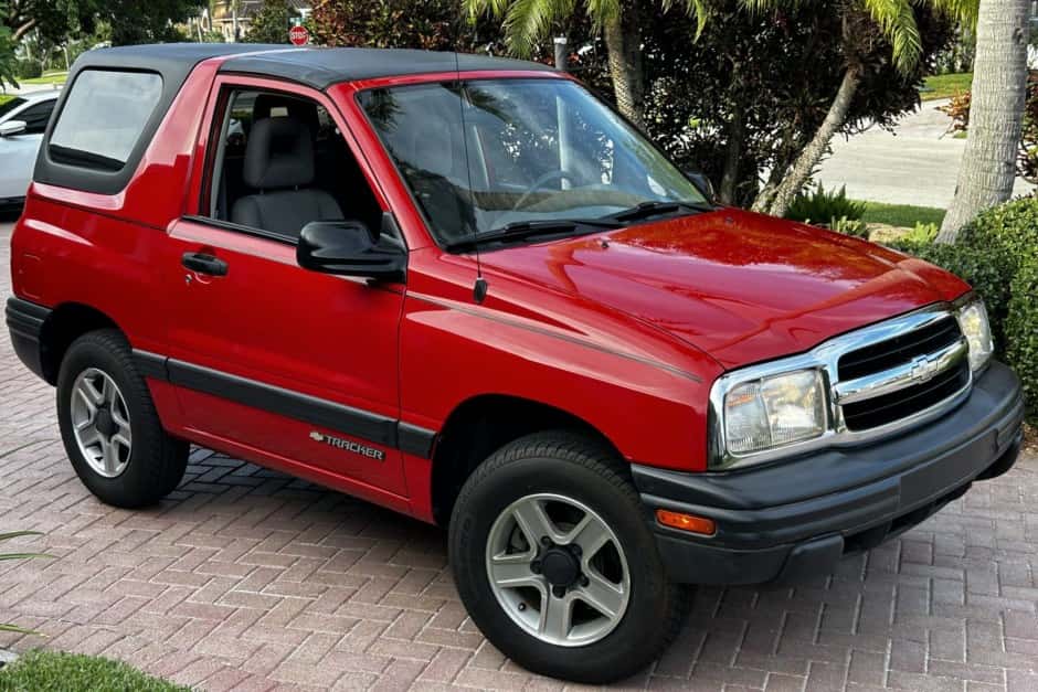 2003 Geo Tracker/Suzuki Sidekick sold for $21,000