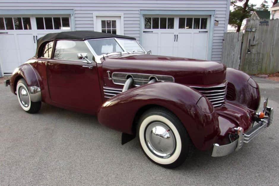 1986 Cord Replica sold for $39,250