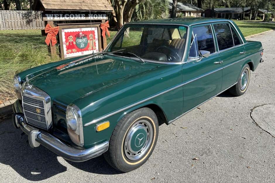 1972 Mercedes-Benz W114 & W115 sold for $3,400