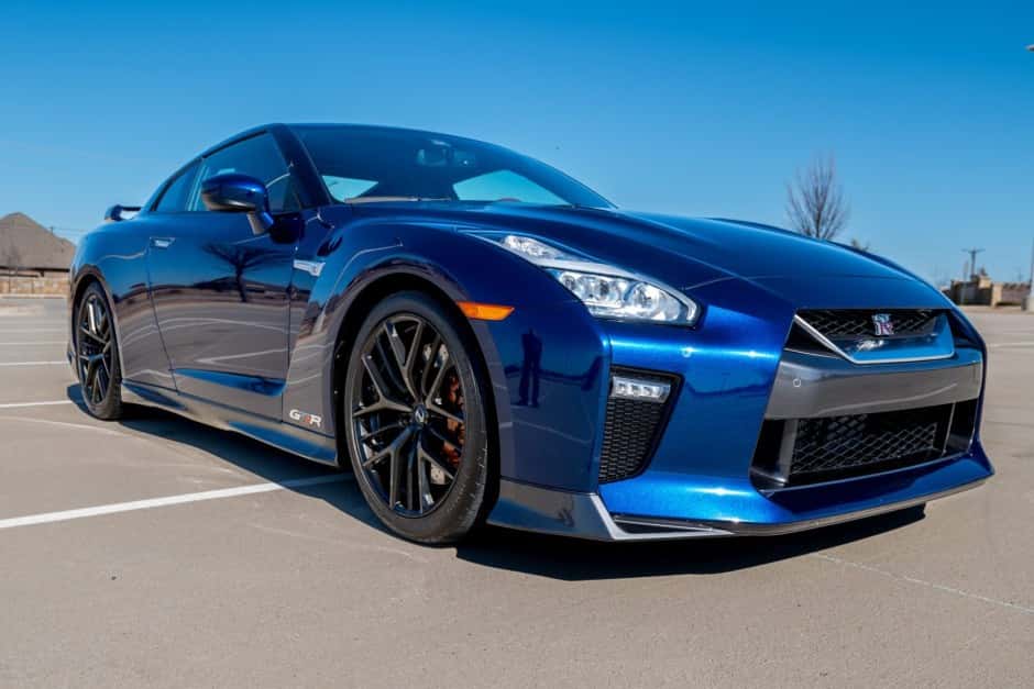 2017 Nissan GT-R R35 sold for $105,200