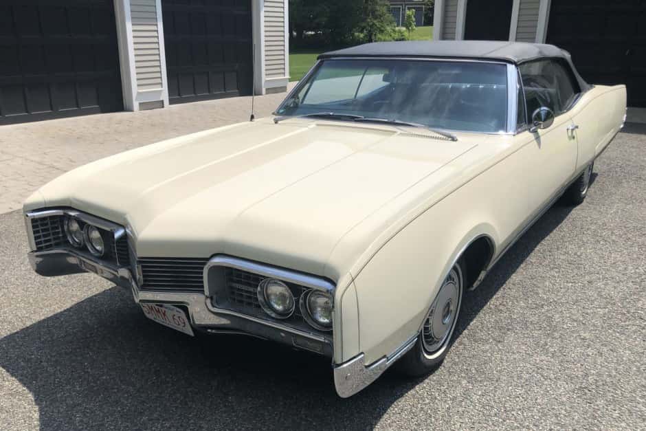 1967 Oldsmobile 98 sold for $12,000