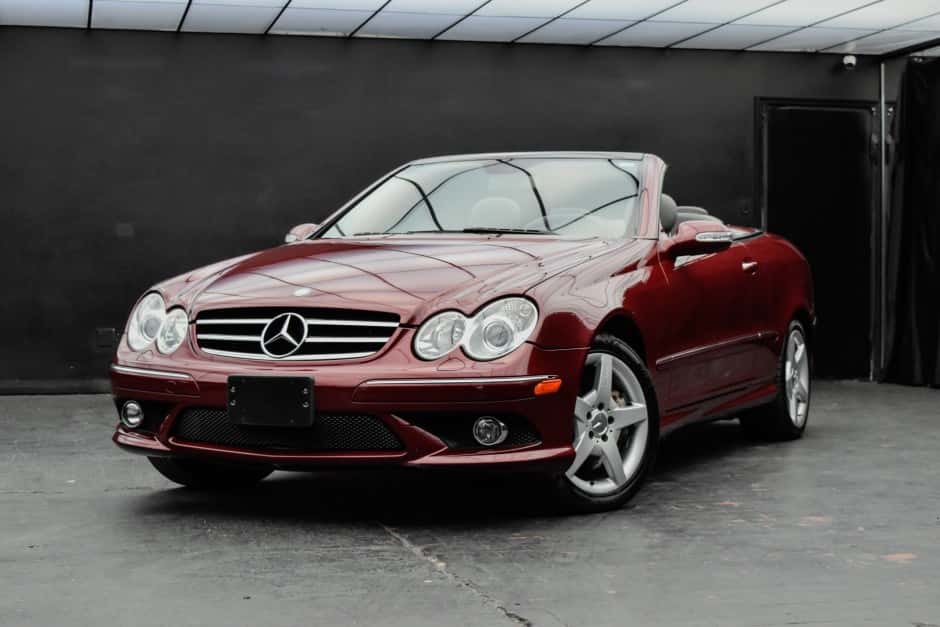 2007 Mercedes-Benz CLK-Class sold for $9,095