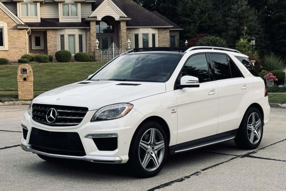 2014 Mercedes-Benz M-Class & GLE-Class sold for $30,000