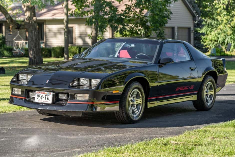 1990 Chevrolet Camaro 3rd Generation 1982-1992 sold for $17,250