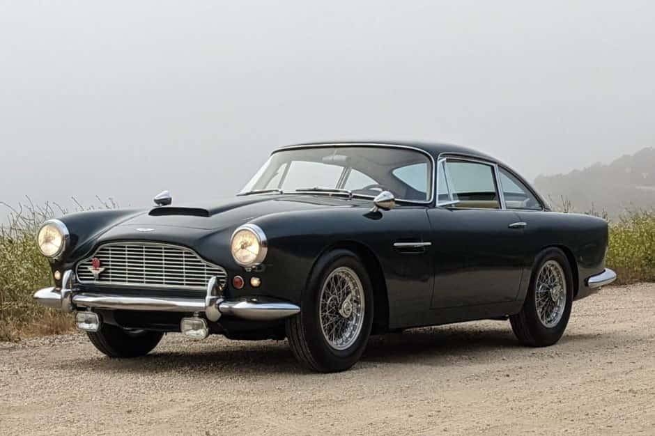 1962 Aston Martin DB4 sold for $345,000