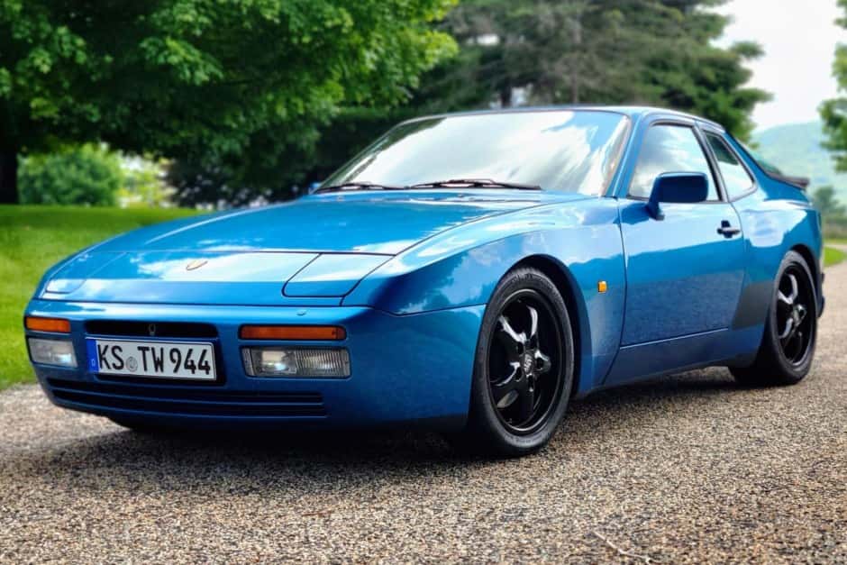 1990 Porsche 944 sold for $20,944