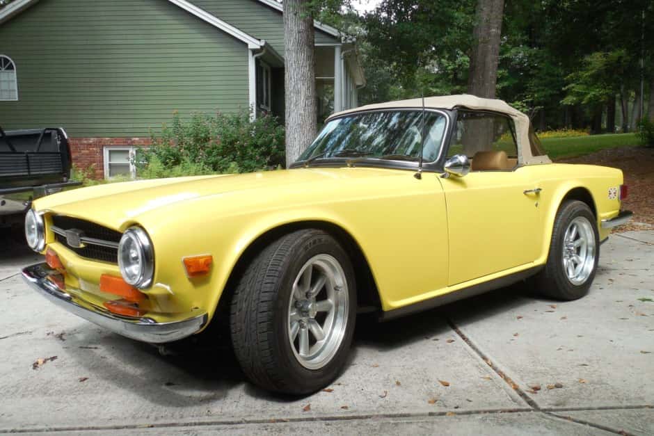 1974 Triumph TR6 sold for $15,805