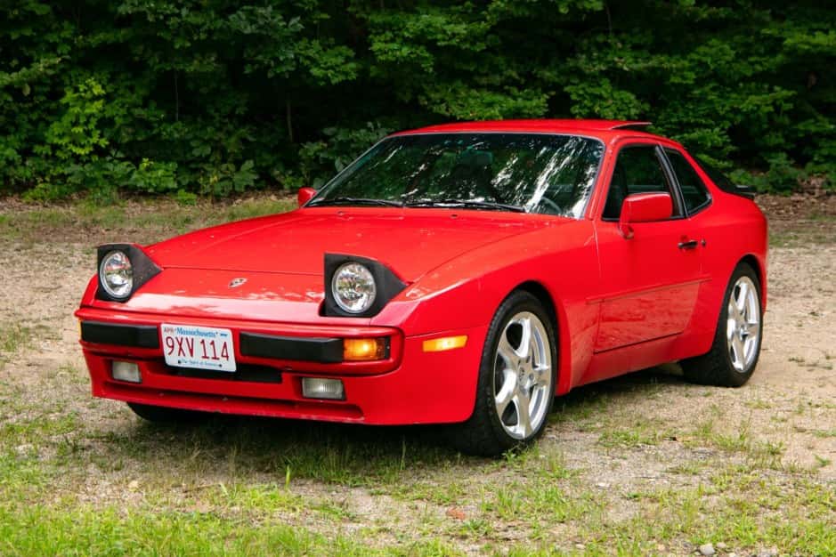 1987 Porsche 944 sold for $8,325