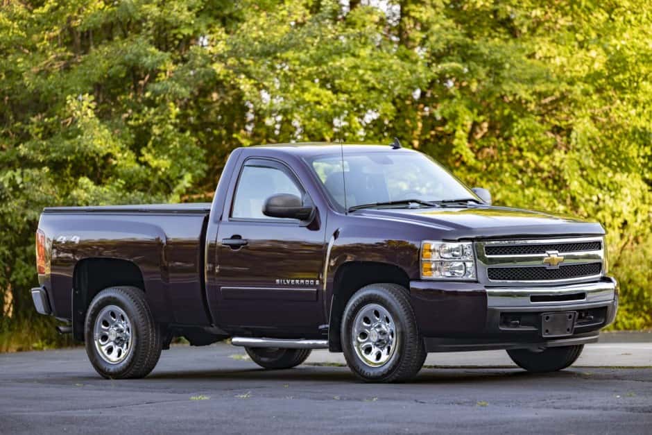 2009 Chevrolet Silverado GMT900 (2007-2013) sold for $27,250