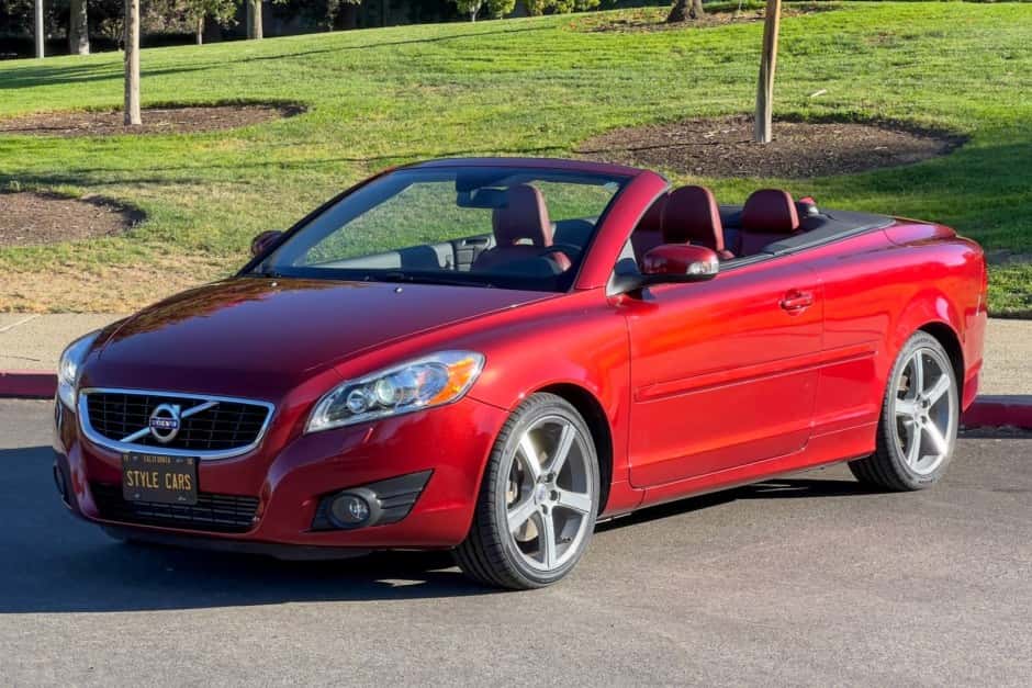 2011 Volvo C70 sold for $13,250