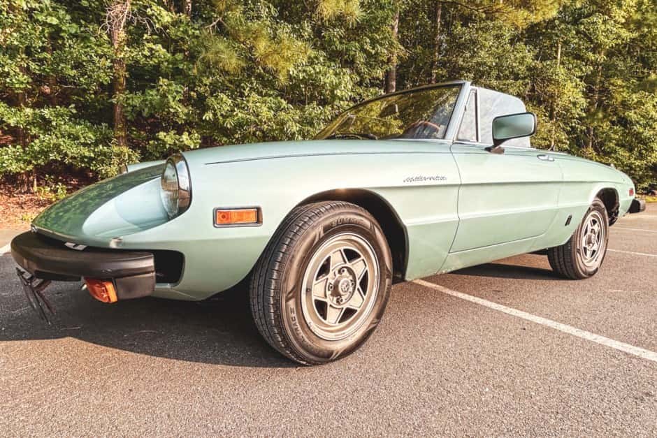 1982 Alfa Romeo 105/115 Spider Series 3 sold for $1,666