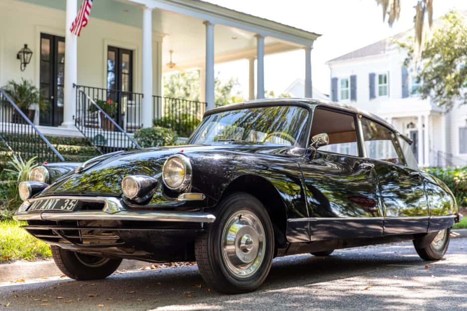 1960 Citroen DS sold for $26,000