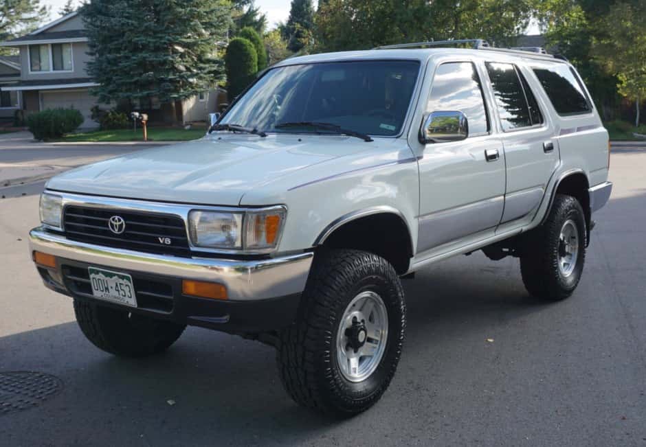 1993 Toyota 4Runner (N120) sold for $8,000