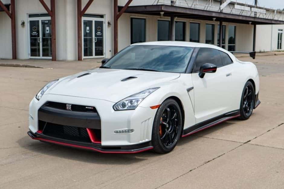 2016 Nissan GT-R R35 sold for $153,000