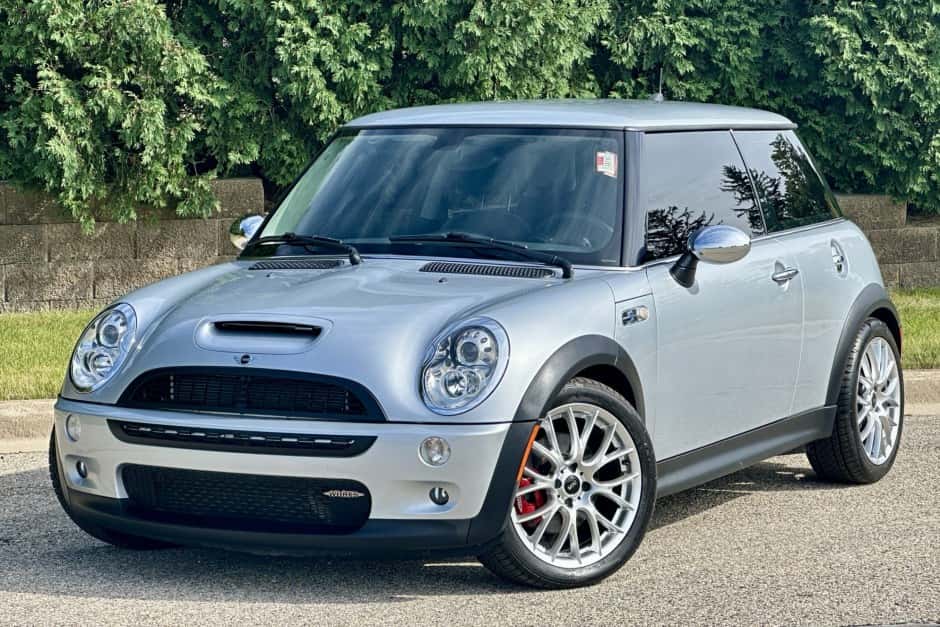 2006 Mini R53 Cooper S sold for $18,001