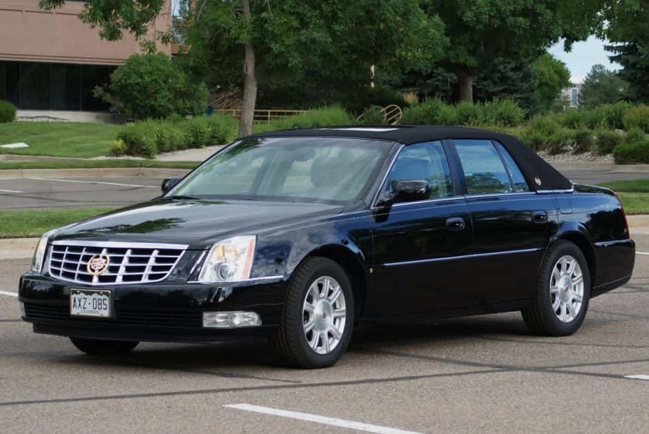 2008 Cadillac DTS sold for $13,200