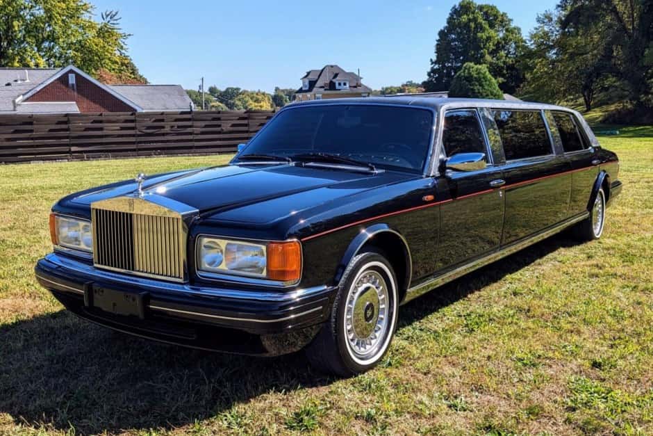 1996 Rolls-Royce SZ Silver Spirit & Silver Spur sold for $38,000