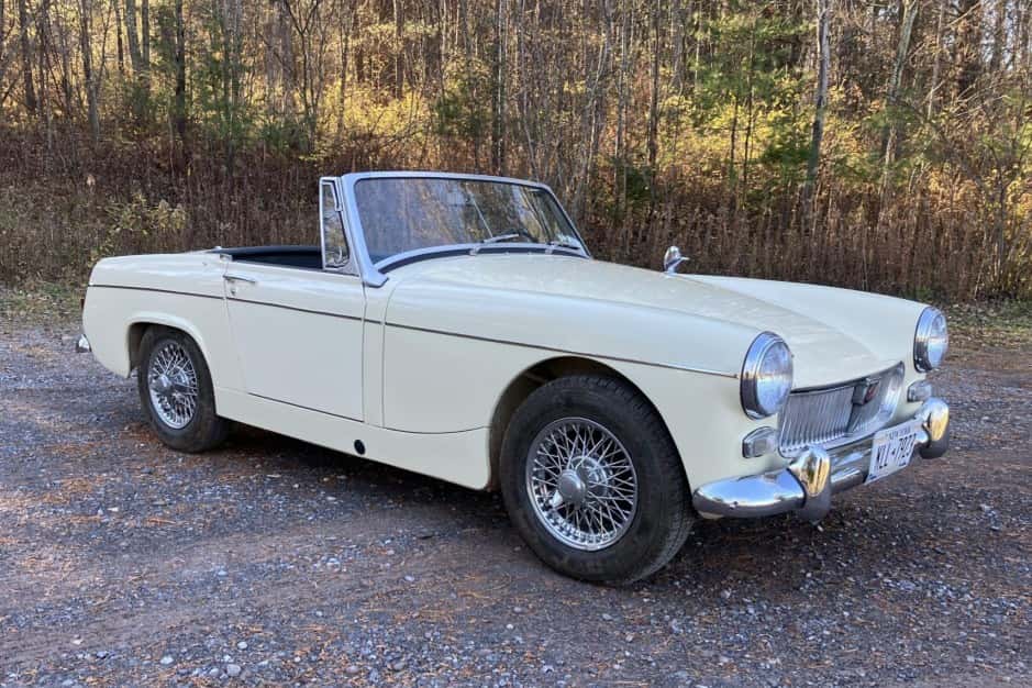 1965 MG Midget sold for $8,800