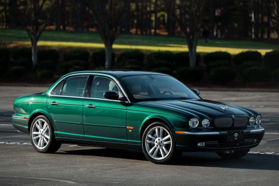 2005 Jaguar X350/X356/X358 XJR (2004-2009) sold for $19,000