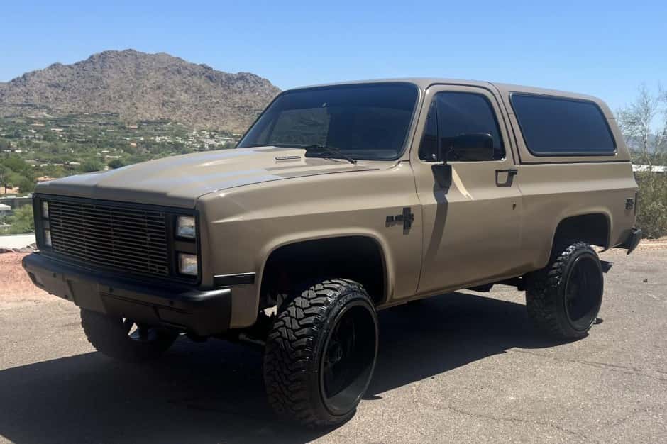 1987 Chevrolet K5 Blazer 1973-1991 sold for $25,000