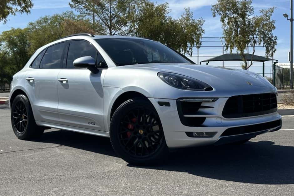 2017 Porsche Macan sold for $29,000