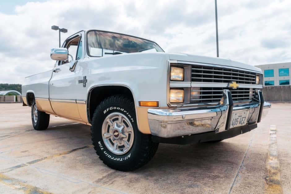 1984 Chevrolet C/K (1973-1991) sold for $15,250