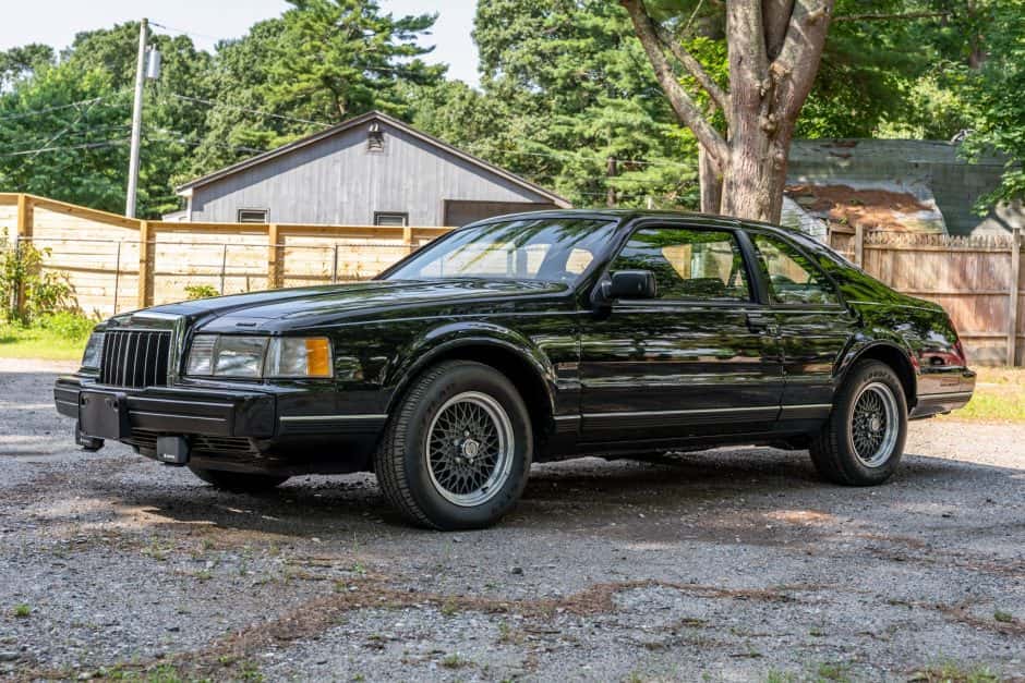 1992 Lincoln Continental Mark VII & Mark VII sold for $20,000