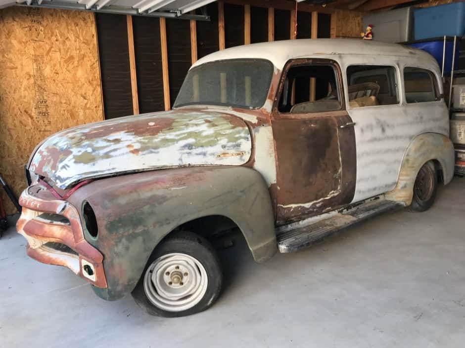 1954 Chevrolet Suburban (1947-1955) sold for $3,001