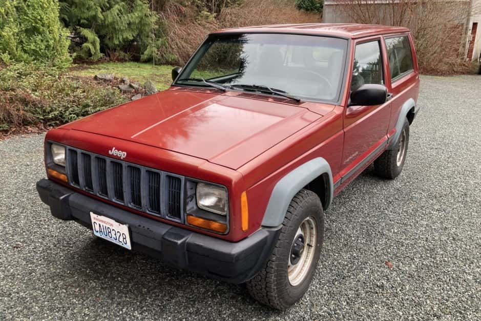 1998 Jeep XJ Cherokee sold for $12,500