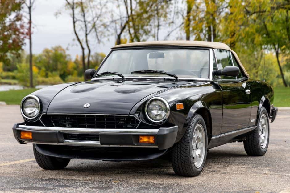 1983 Fiat 124 Spider (1966-1985) sold for $16,000